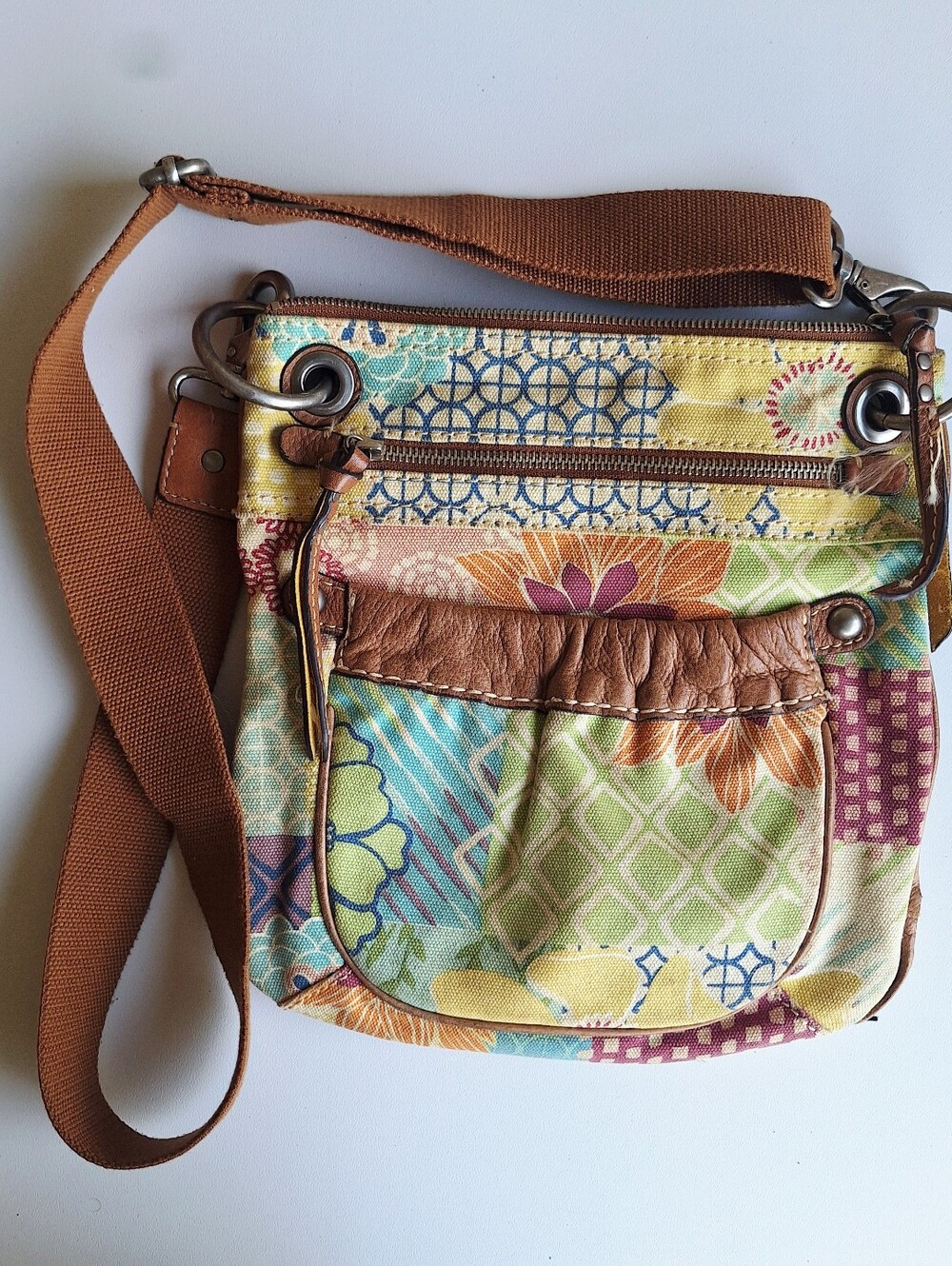 Fossil Original Brand Floral Crossbody Bag Zip Closure Brown Strap Pockets